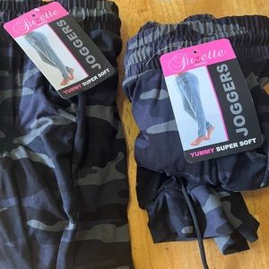Lot of 2 Suzette Camo Print Joggers XS/S